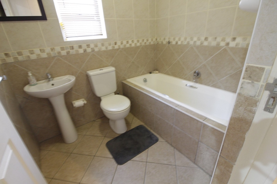 2 Bedroom Property for Sale in Jeffreys Bay Central Eastern Cape